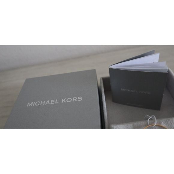 Michael Kors MKC1409AA Women's Small Gold Ultrathin Whisper Hoop Earrings $95 - Picture 4 of 7